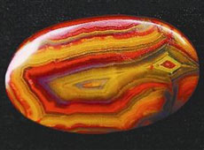 战国红：收藏当以色当头