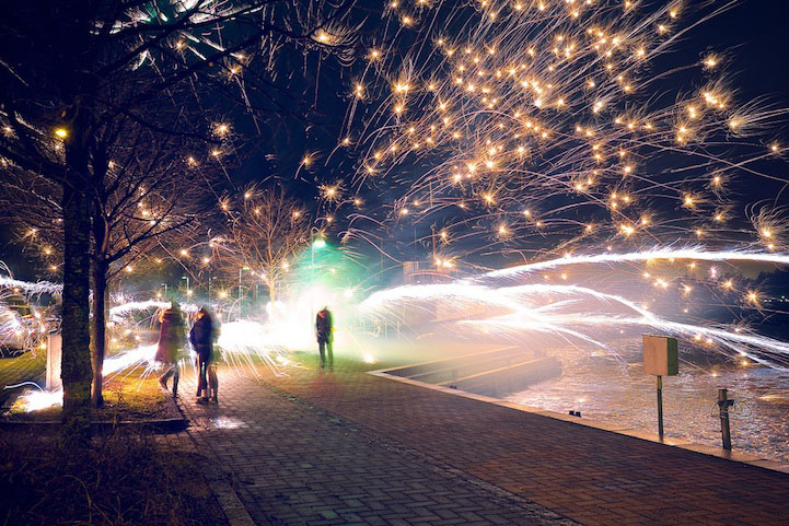 ʧ�ص��̻�Fireworks' misfire by Kimmo Kuloveski��