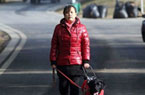 陈燕和她的导盲犬珍妮