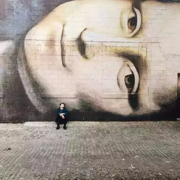���������е�ǽ��9��