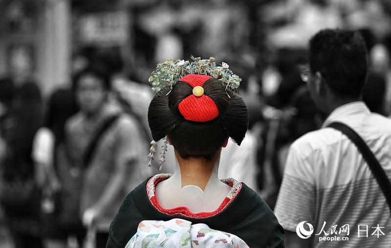 ���Ƚ�����Ʒ��������Ӱ�� ���ߣ�qqlongji