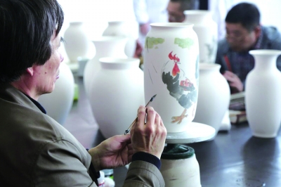 在创新路上弘扬湖湘陶瓷文化