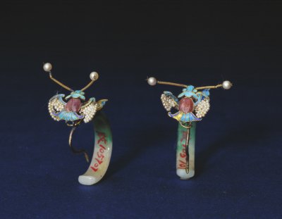  Jade inlaid jewelry bee pattern earrings