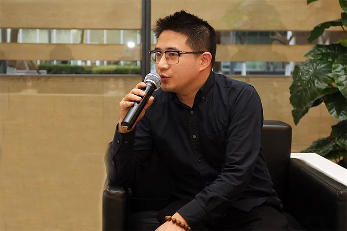 本次展览策展人孙禹在研讨会上发言。