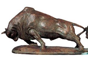潘鹤《开荒牛――献给深圳特区》35.5×102.5×28cm，1984年