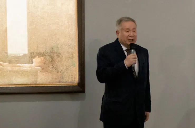  Li Geng, President of Li Keran Painting Academy and Painter, delivers a speech