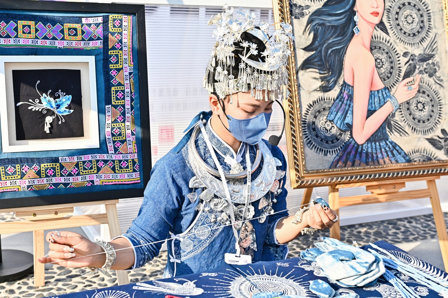 学员在北京时装周上展示（博柏利中国供图）