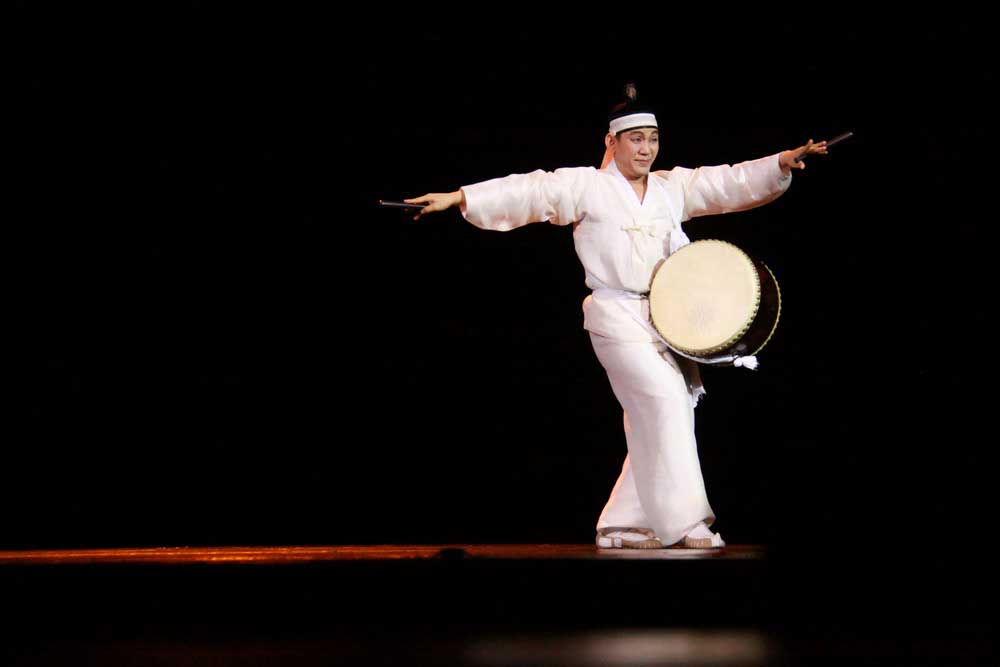 看看韩国非物质文化遗产的民族舞 (12)